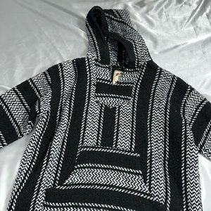 PONCHO BLACK